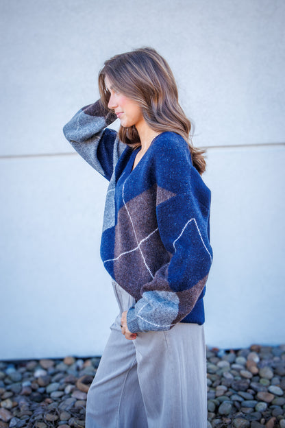 Oxford Argyle V-Neck Knit Sweater - Navy & Brown