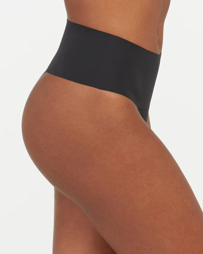 Spanx - Undie-tectable® Thong- BLACK